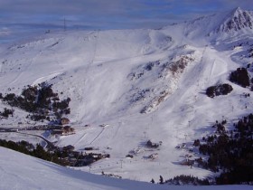 Skiing into Grau Roig from Soldeu