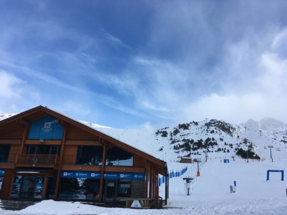 The ski school of Grau Roig hasn't opened yet